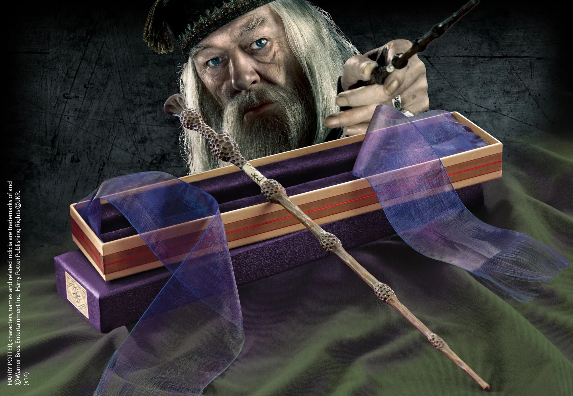 Harry Potter Wands with Ollivanders Boxes — Harry Potter Database